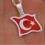 Türk Bayrak Motifli Kolye resim 1